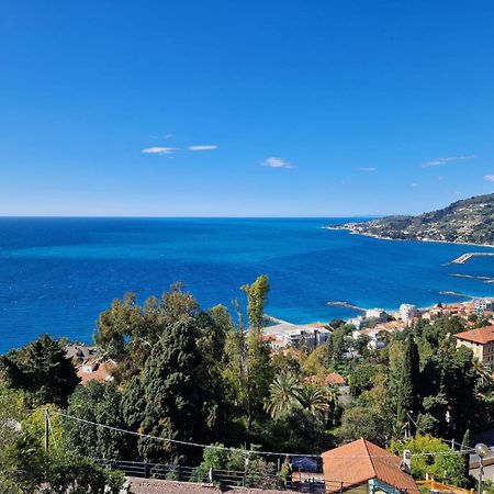 La Finestra Sul Golfo Apartment Ospedaletti Bagian luar foto